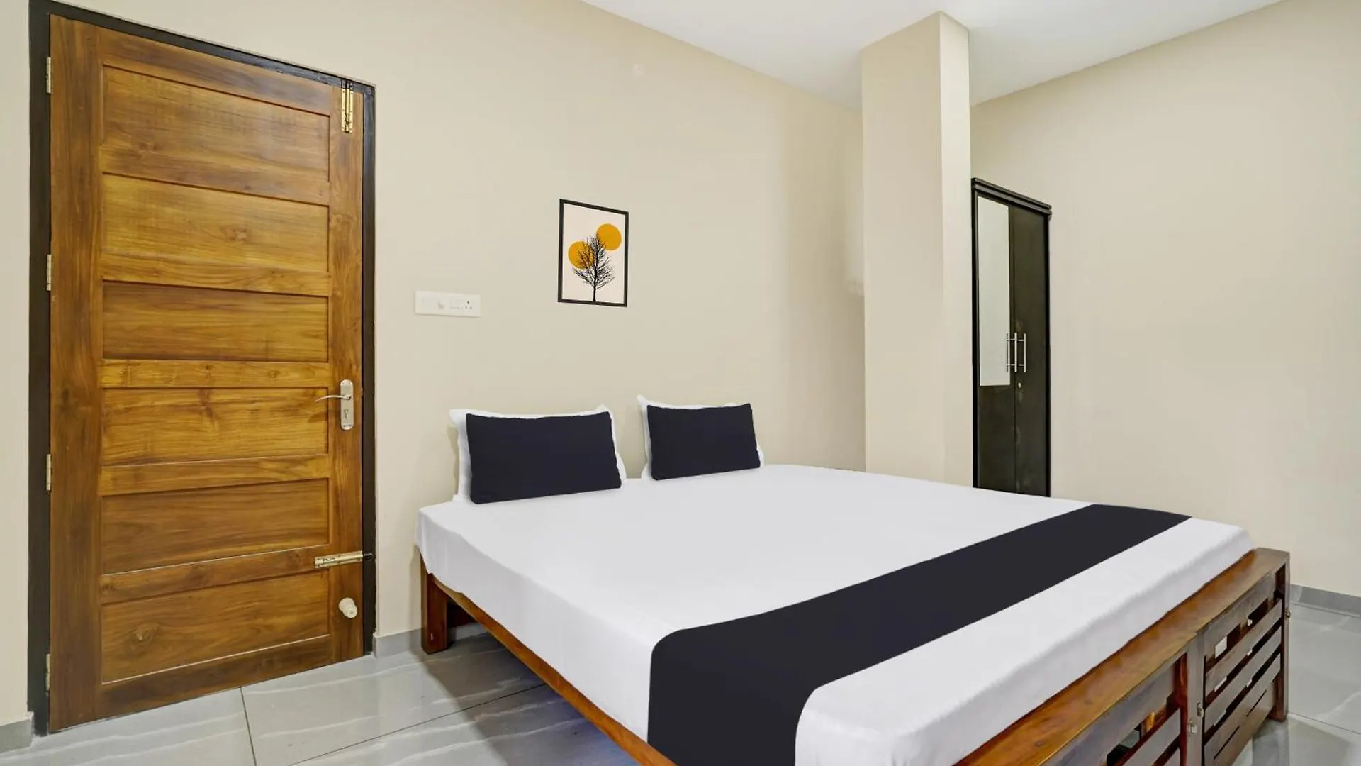 Hotel O Souparnika Residency Pathanamthitta 3*,  India